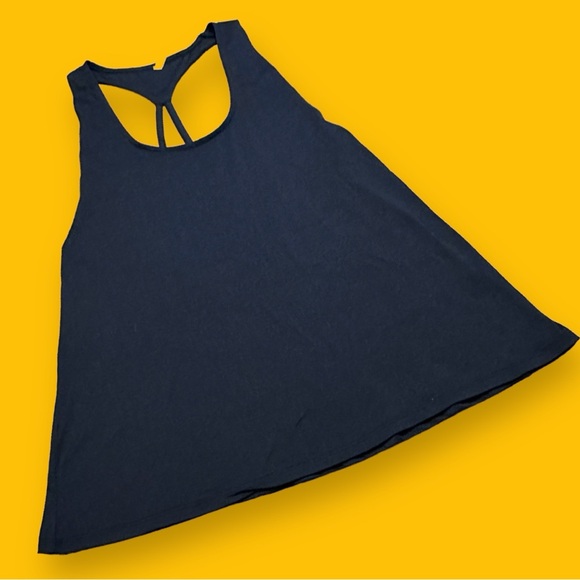 ⭐️HP⭐️NWT Threads 4 Thought Shift Style Moisture Wick Tank Top in Black. Medium - Picture 3 of 13